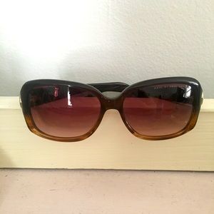 Marc by Marc Jacobs brown tortoise sunglasses!